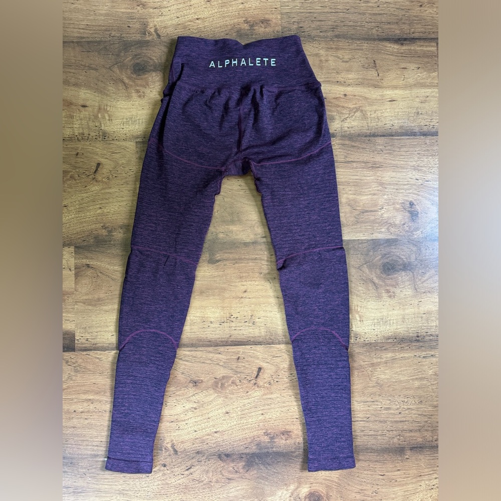 High Waisted Alphalete Leggings - Picture 3 of 4